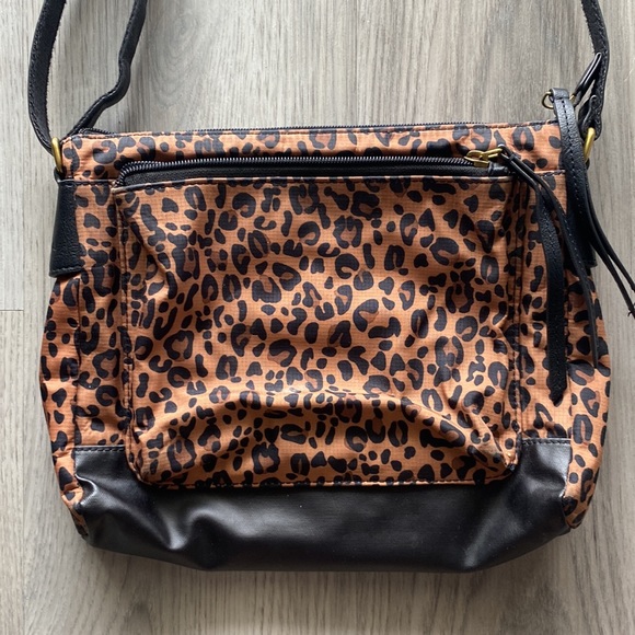 Fossil Jenna Cheetah Crossbody - Picture 2 of 5